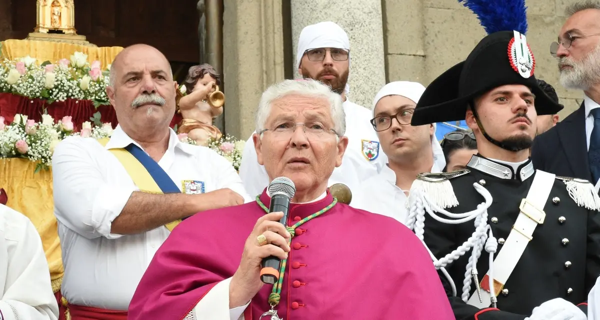 «Bisogna seguire il nome di Rosa non usarlo»