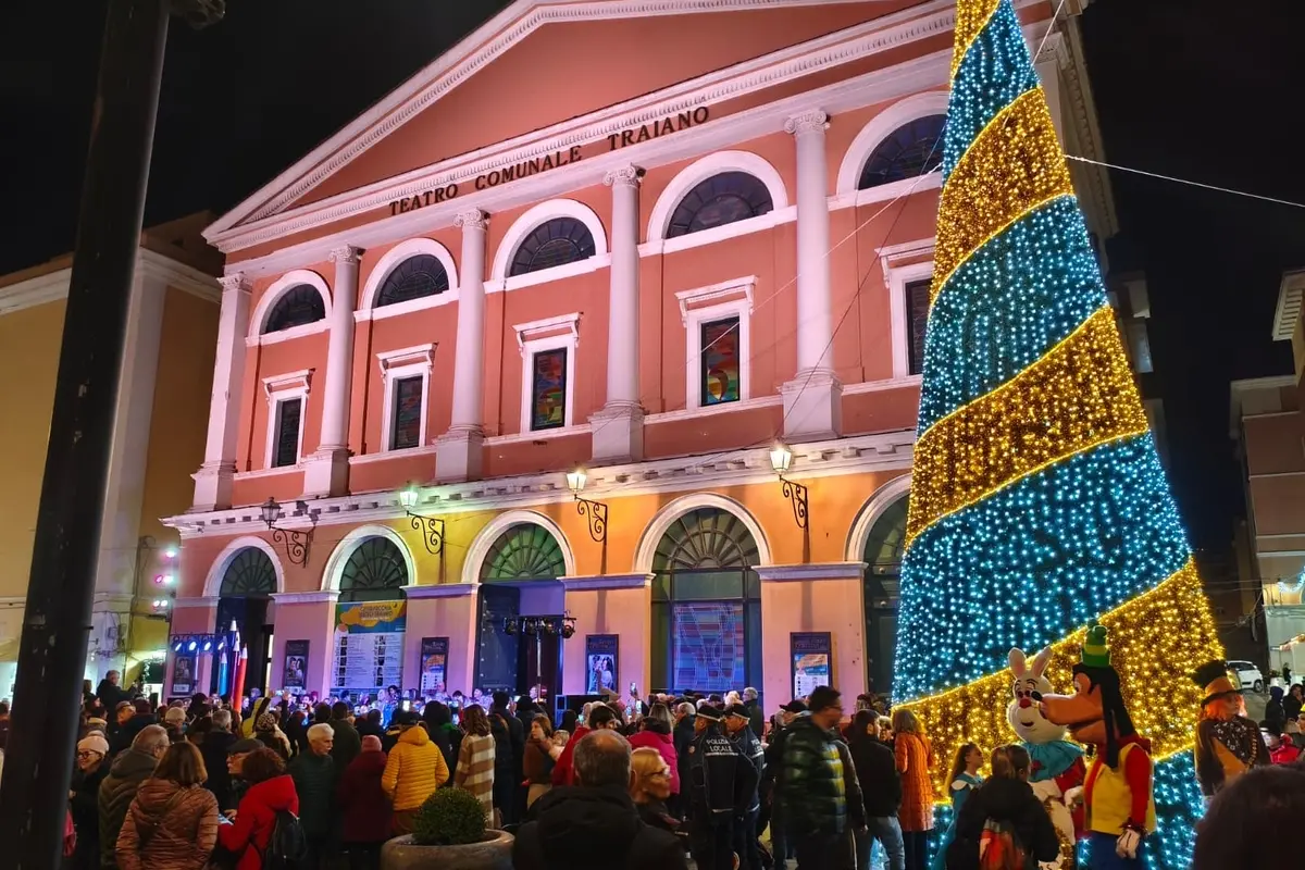 Si accende il Natale a Civitavecchia