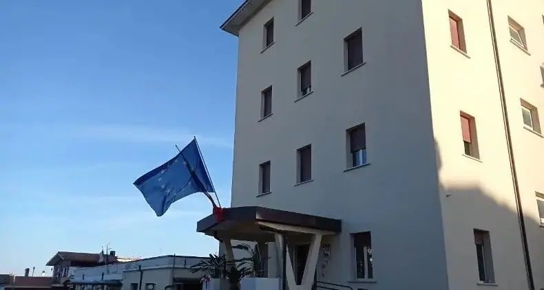 Sospesi i progetti utili alla collettività