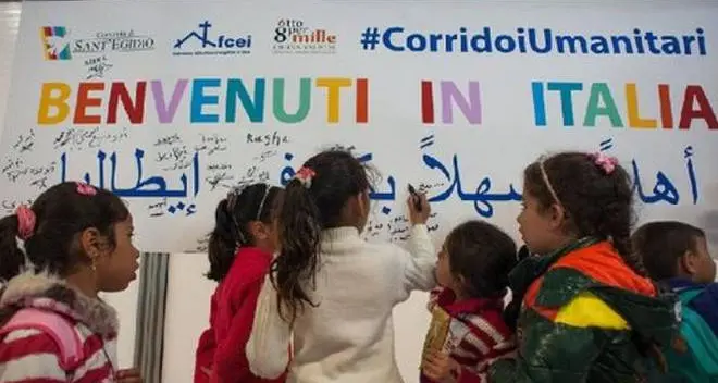 Corridoi umanitari: all’aeroporto “Da Vinci” atterrano 48 rifugiati siriani. Con loro 18 minori
