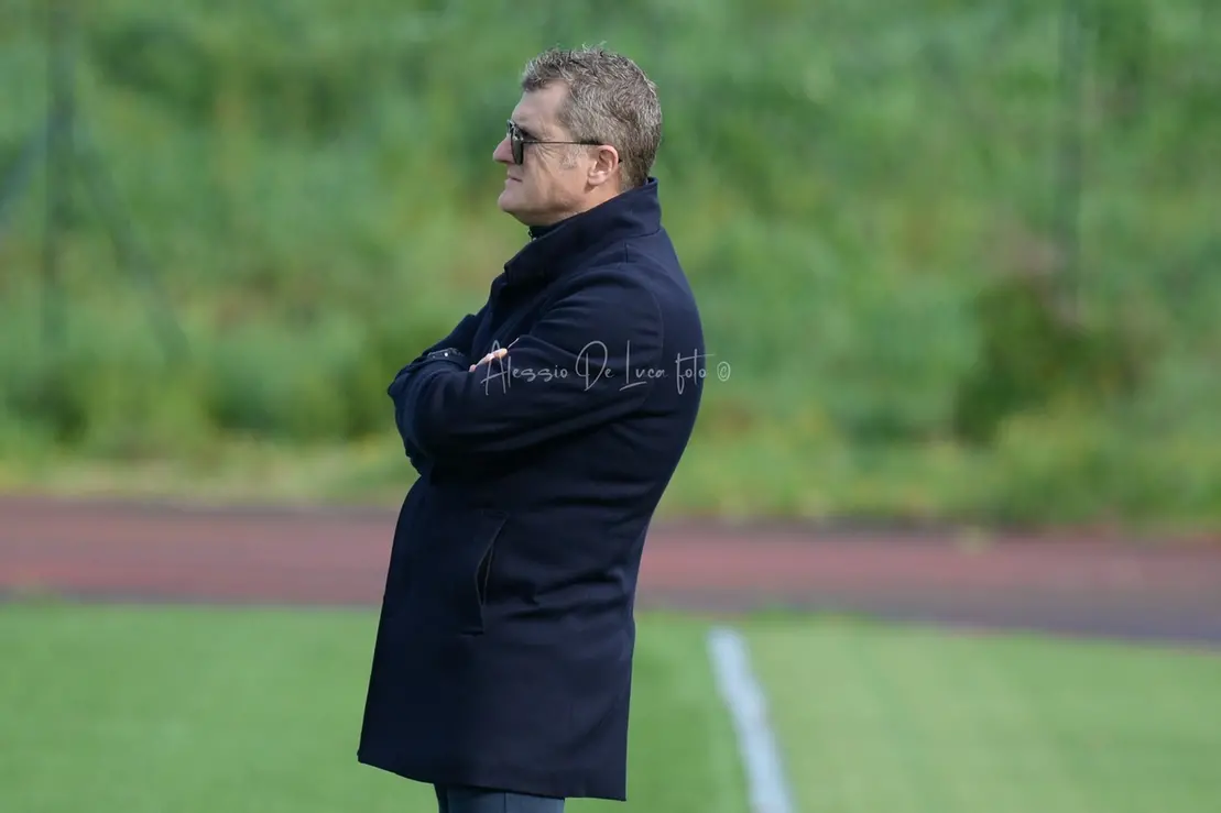 Il tecnico dei tirrenici Daniele Fracassa (Foto Alessio De Luca)