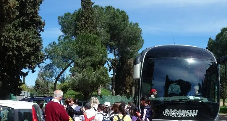 Poche corse dei bus e i taxi solo da Ladispoli, arrivare alla Necropoli è sempre un’odissea