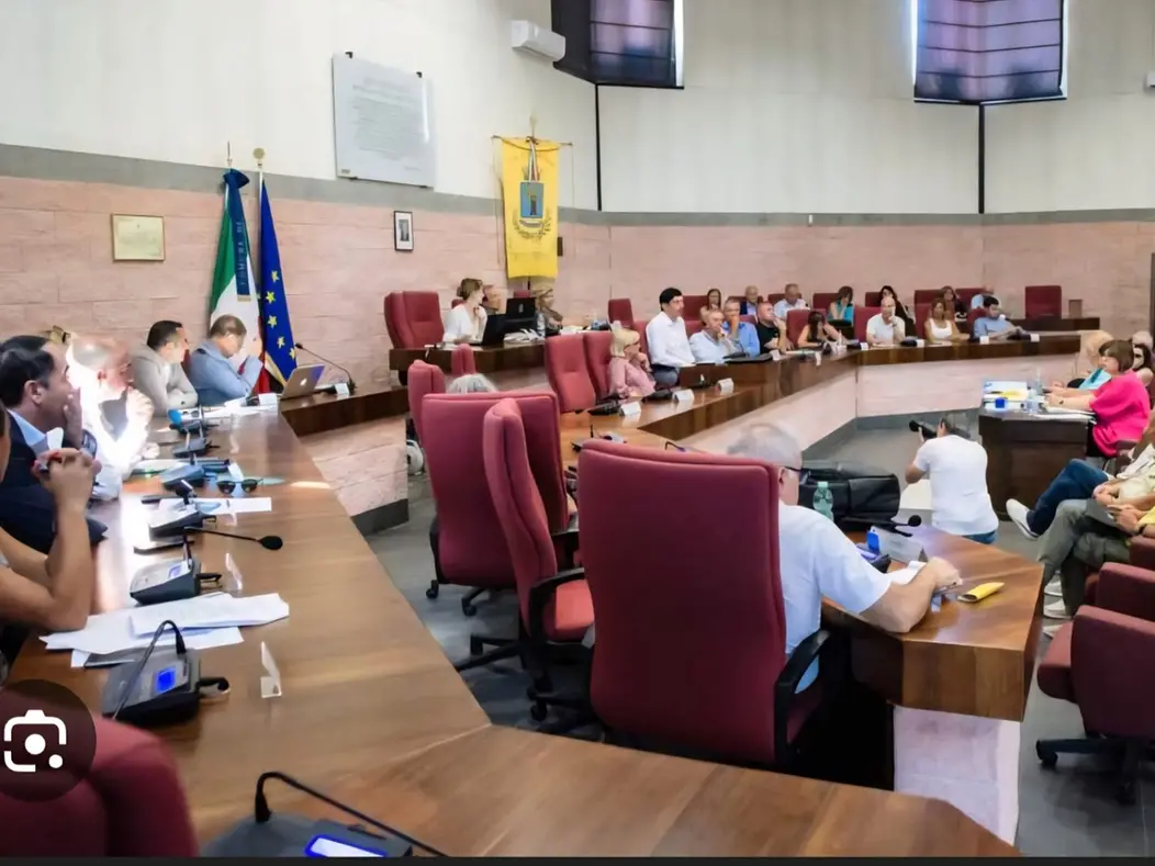 Minoranza all’attacco: «Incontro sulla cultura, ma senza tutte le associazioni»