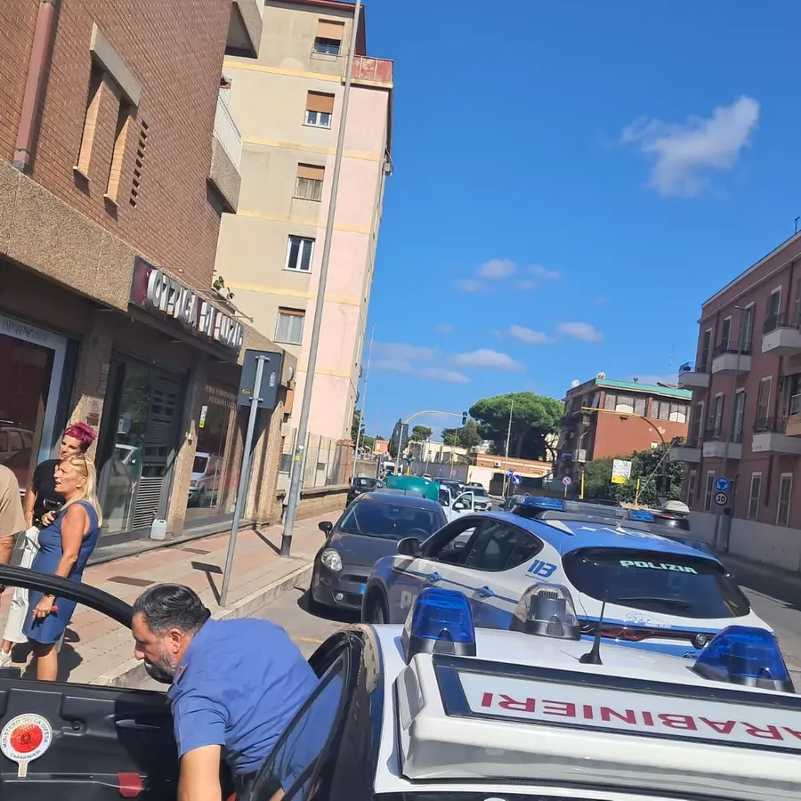 In fuga con gli occhiali rubati da Di Luzio: bloccata coppia di sudamericani – VIDEO