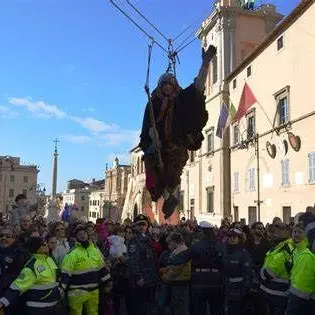 Tarquinia, rinviati per il maltempo gli eventi “Corri per la Befana”, la Befana dei Vigili del fuoco e il presepe vivente