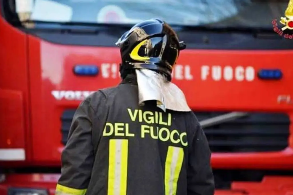 Escursionista si perde, ritrovato dai vigili del fuoco