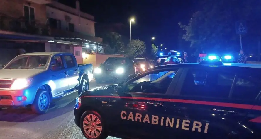 Ubriachi disturbano i presenti: arrestati dai carabinieri