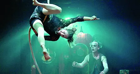 Tolfarte porta il circo sotto il tendone: tre giorni di magia, acrobazie e poesia