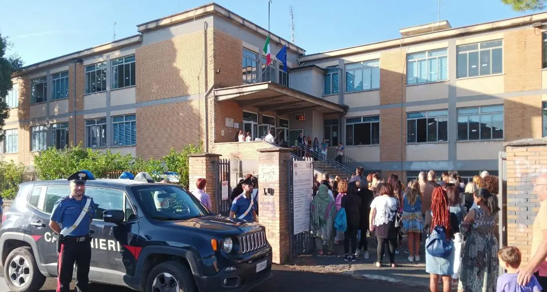Riapertura delle scuole in sicurezza nella Tuscia: carabinieri fuori dagli istituti