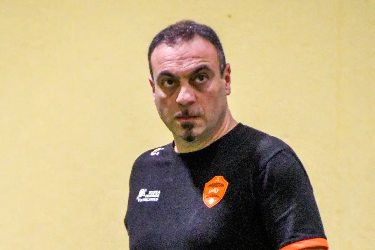 L\\u2019allenatore della Comal Civitavecchia Volley Academy Alessio Pignatelli (Foto Nicoletta Vittori)