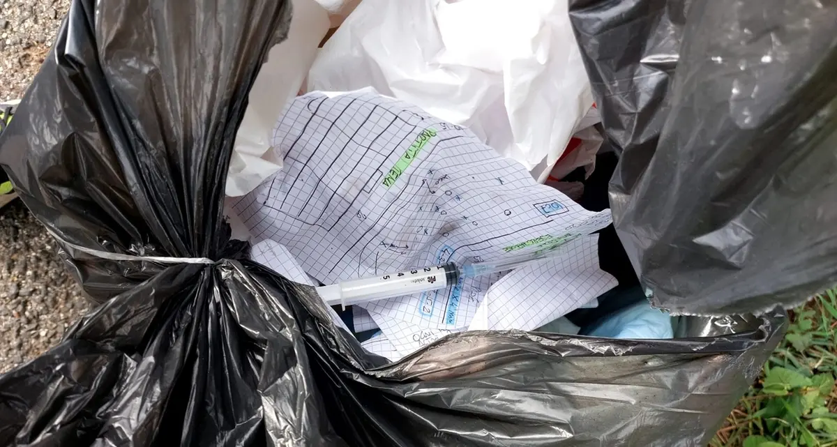 Parco giochi nel degrado: l’ira delle mamme