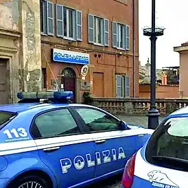 Tenta di svaligiare una casa ma viene sorpreso dal proprietario