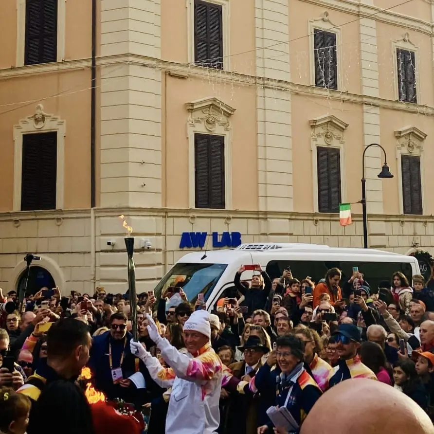 La Fiamma Olimpica infiamma il cuore di Civitavecchia