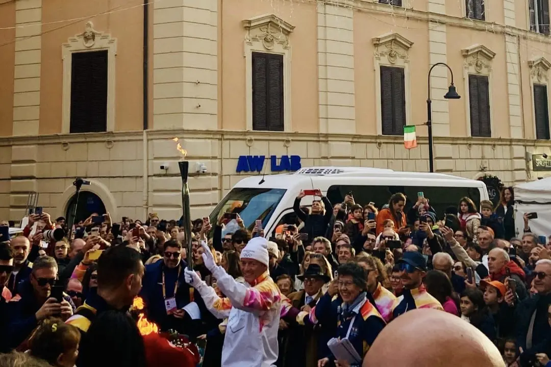 La Fiamma Olimpica infiamma il cuore di Civitavecchia