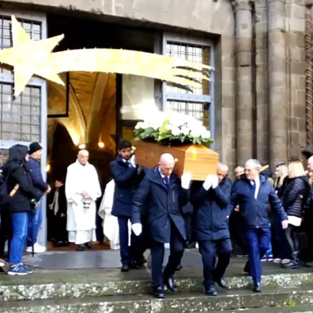 Dolore e commozione per l’addio a Salvatore Colonna