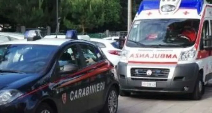 Scontro frontale tra due auto a San Lorenzo Nuovo: tre feriti, uno è grave
