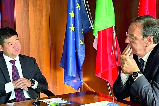 Il sindaco riceve una delegazione da Pechino guidata da Wu Kong’an