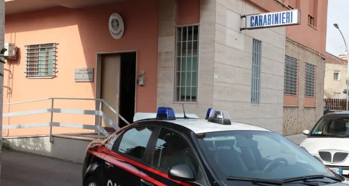 Furto in gioielleria in pieno giorno