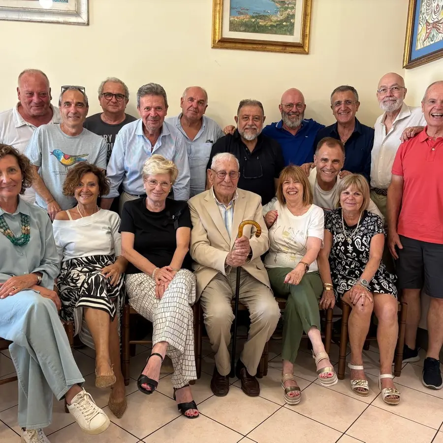 A cena per festeggiare i 50 anni dalla maturità