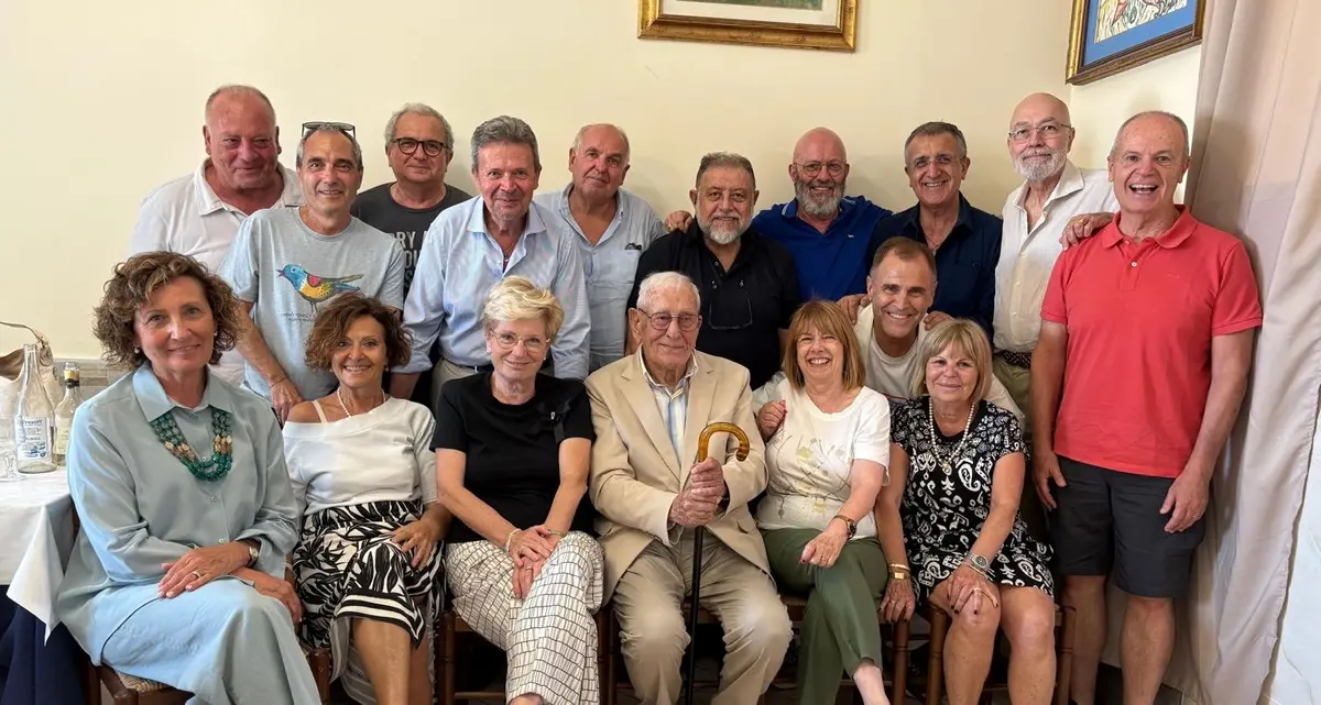 A cena per festeggiare i 50 anni dalla maturità