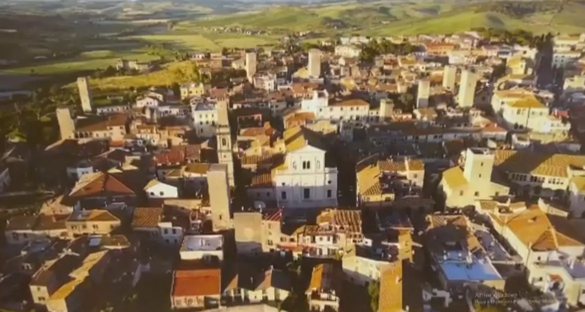 “Librando”, la giornalista Antonella Barina presenta “Donne dell’altro mondo”, mercoledì 10 dicembre alle 17 alla Cittadella di Semi di pace