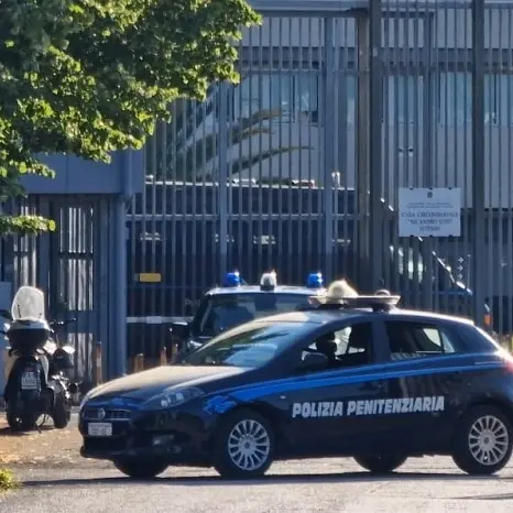 Tragedia in carcere: detenuto si toglie la vita