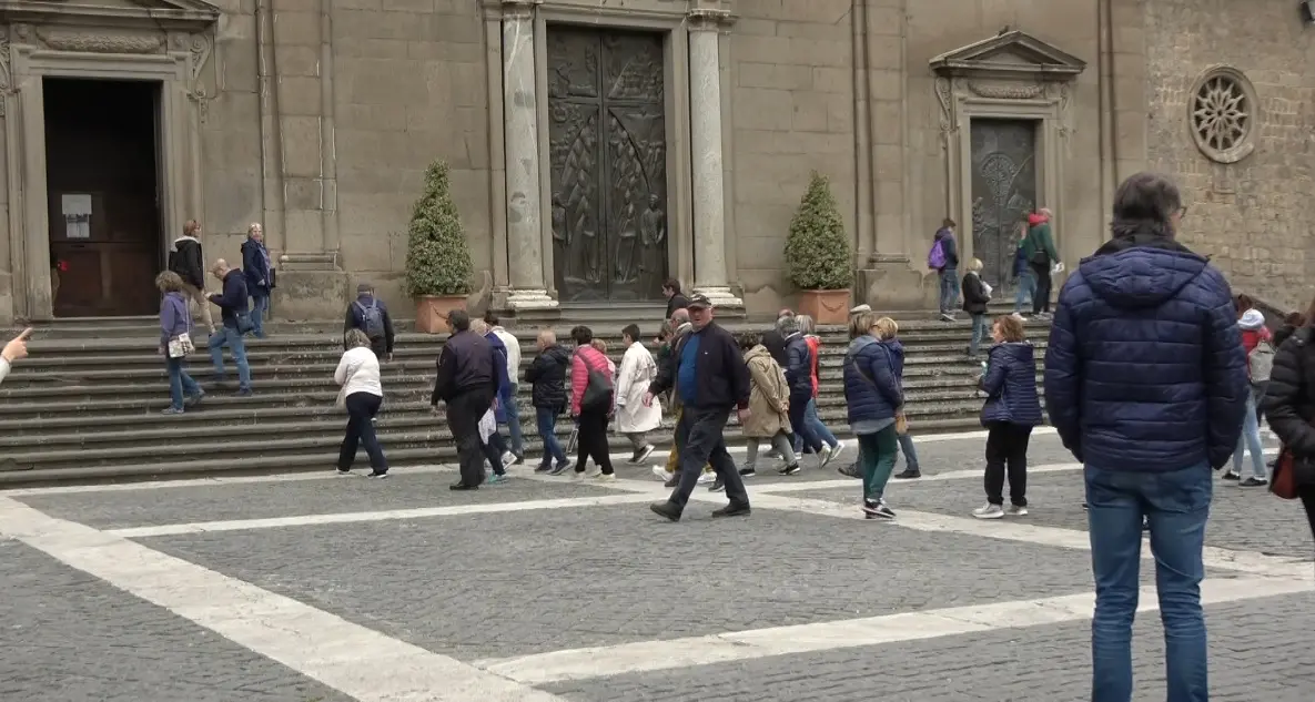 Viterbo, il Comune ritocca la tassa di soggiorno per il Giubileo