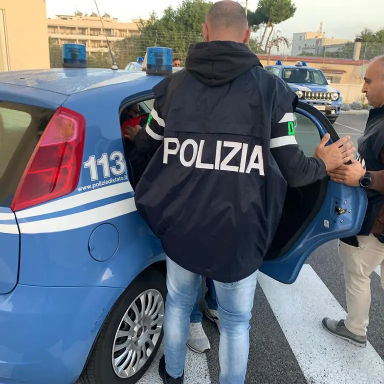 Sparatoria, uno dei banditi già fuori dal carcere
