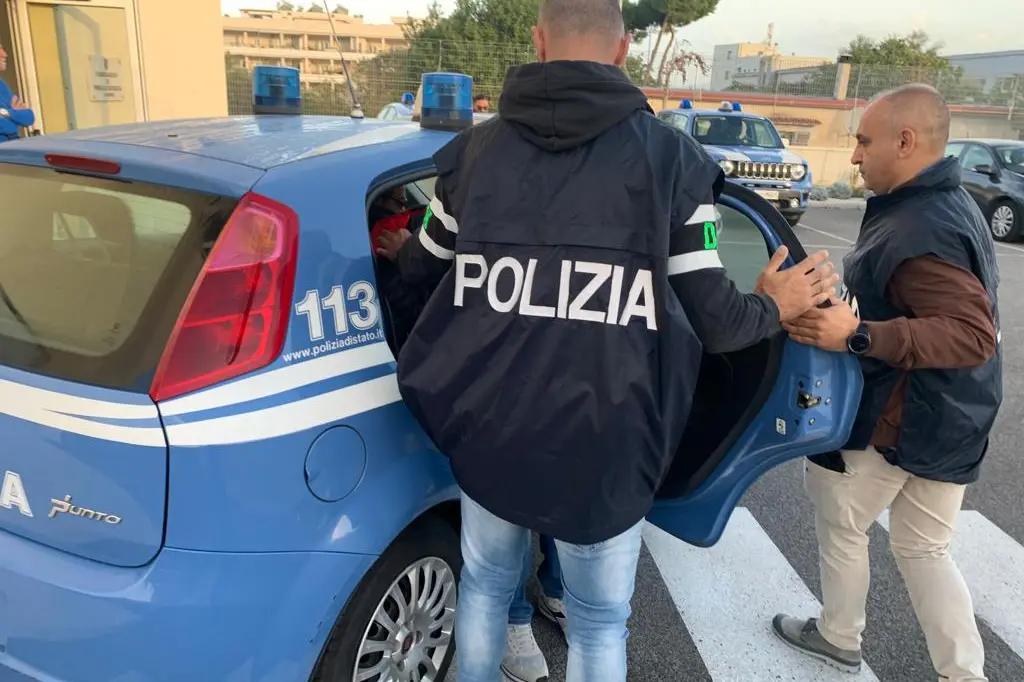 Sparatoria, uno dei banditi già fuori dal carcere