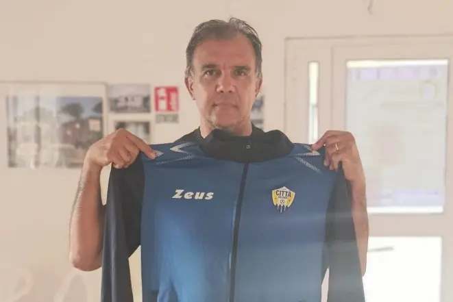 La presentazione di Claudio Bernacchi, allenatore dell\\u2019Under 16 del Citt\\u00E0 dei Papi