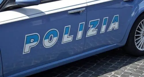 Viterbo: ruba un iphone in un negozio in via Mazzini, arrestato 22enne