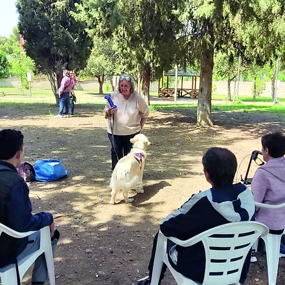 Pet therapy e disabilità, presentato il progetto “Te la do io una zampa”