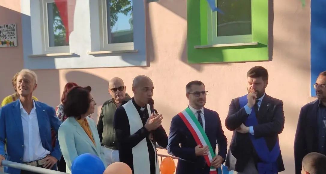 Rinasce la scuola Gianni Rodari