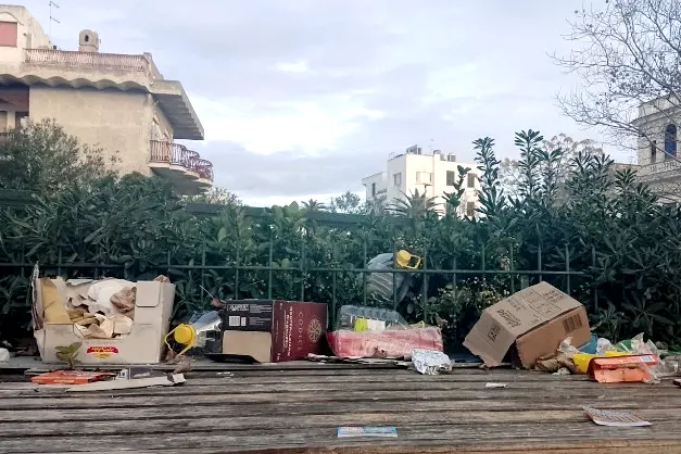 Italia dei diritti Santa Marinella: «Il pericolo viene dai rifiuti abbandonati»