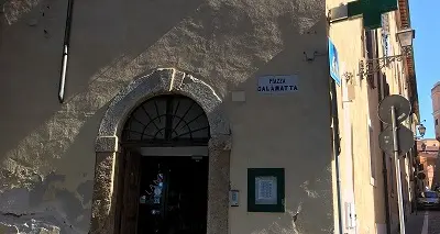 Si trasferisce la farmacia Calamatta