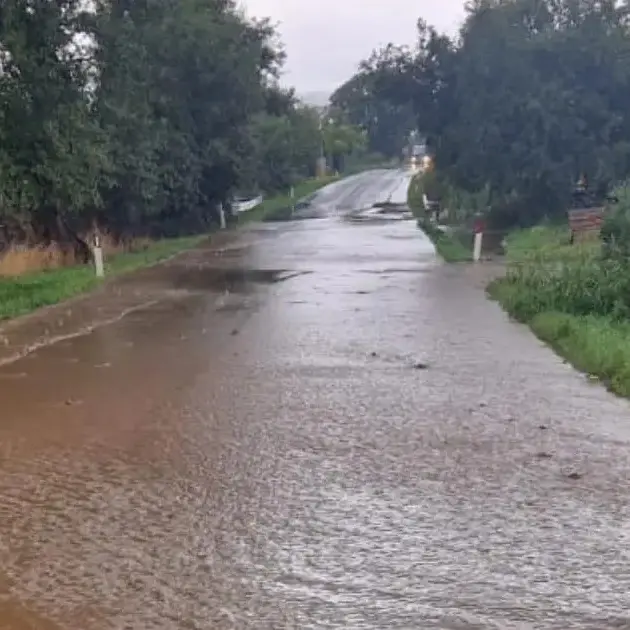 Pioggia e vento forte, blackout in centro
