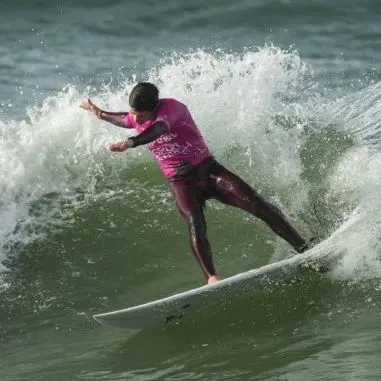 “Mamme Avventura” al Banzai di Santa Marinella per promuovere la disciplina del surf tra i giovani