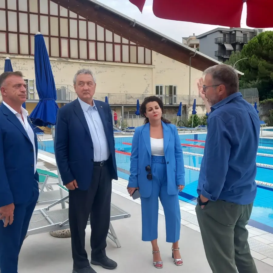 Piscina comunale, sopralluogo del presidente Fin