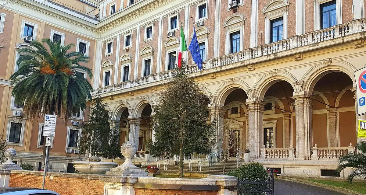 Ncc Italia: “Il ministero dei Trasporti porta avanti una guerra personale, lavorare insieme per il settore”