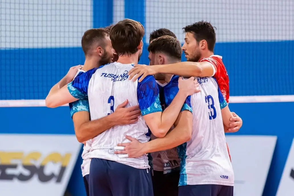 I biancoazzurri durante una esultanza (Foto Luca Laici)
