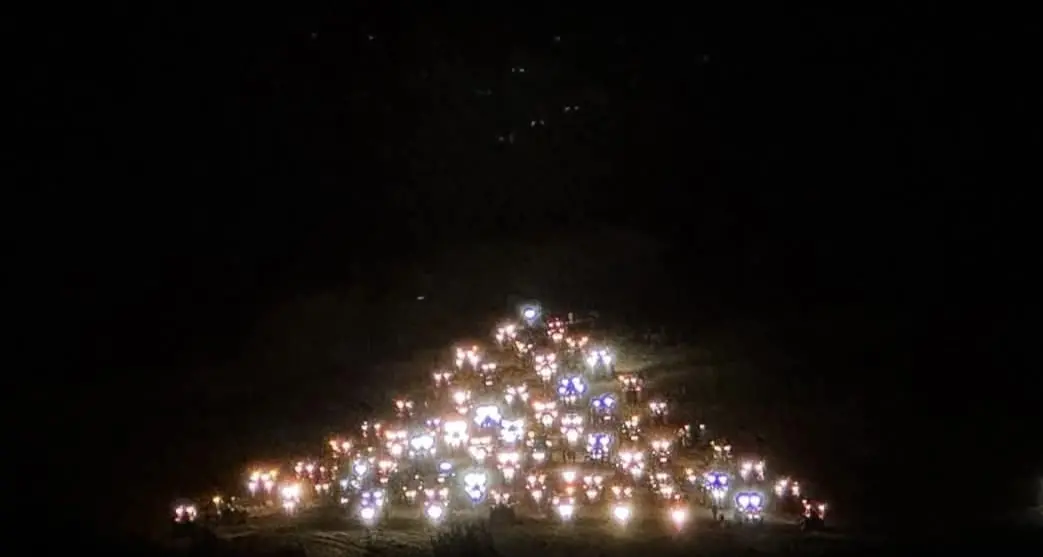 A Due Casette torna l’albero di Natale dei trattori