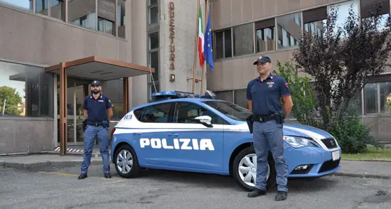 Per l’autore delle scritte no vax a Bassano Romano divieto di ritorno nel comune