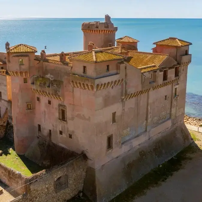 Il castello di Santa Severa verso il “de profundis”