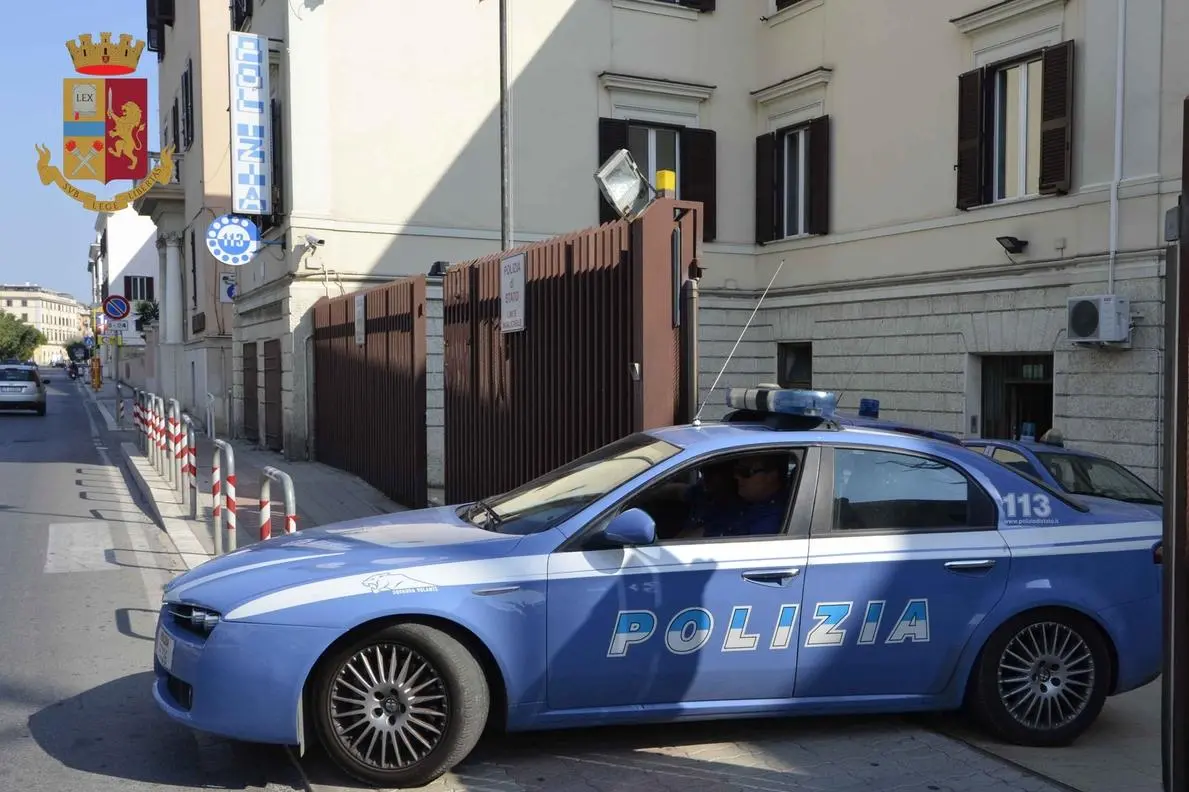 Picchia la compagna: arrestato