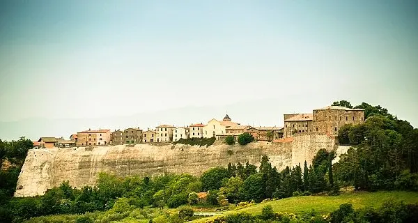 «Scempio paesaggistico, stop all’impianto agrivoltaico Trevinano»