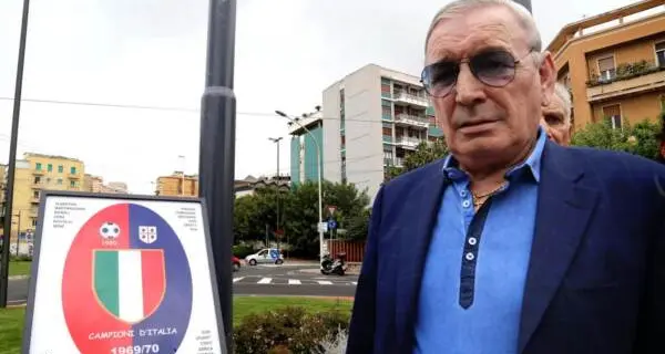 È morto Gigi Riva, “Rombo di Tuono” aveva 79 anni: addio al mito del calcio italiano e del Cagliari campione d’Italia