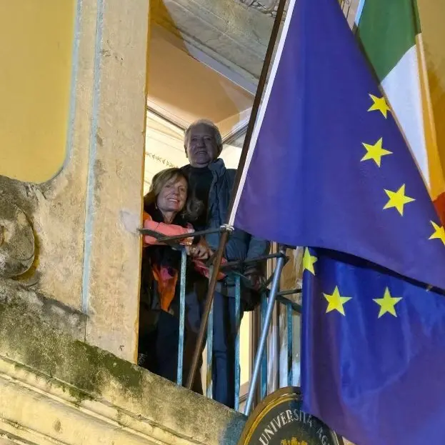 Sui passi di Garibaldi a Tarquinia”: successo per la visita guidata gratuita, con affaccio dal balcone dove l’eroe dei Due Mondi ringraziò i tarquiniesi