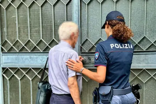 Raggiro del falso incidente, la polizia arresta una truffatrice