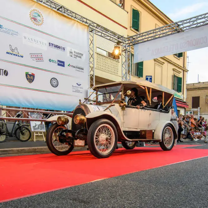 Torna il trofeo “La Dolce Vita”: auto storiche in città