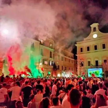 Ritmo 90, in migliaia a piazza Matteotti